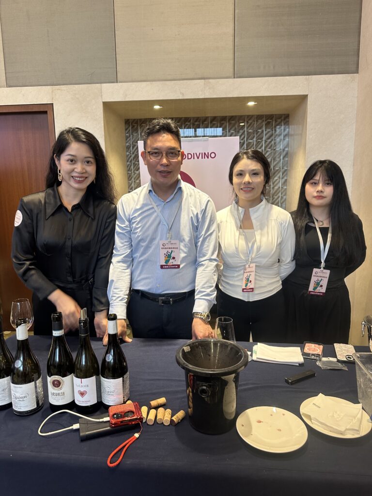 wine tasting vino abruzzese in Cina con Wine Channel e il Consorzio di Tutela dei Vini d'Abruzzo